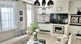 Bright, Modern 3+1 Room Apartment in the Green Belt of District II