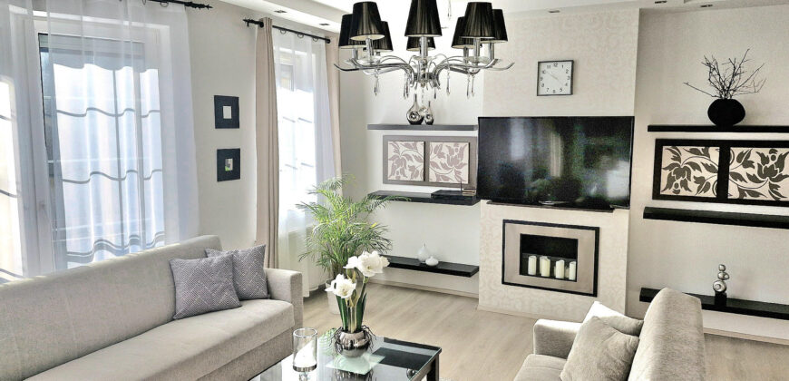 Bright, Modern 3+1 Room Apartment in the Green Belt of District II