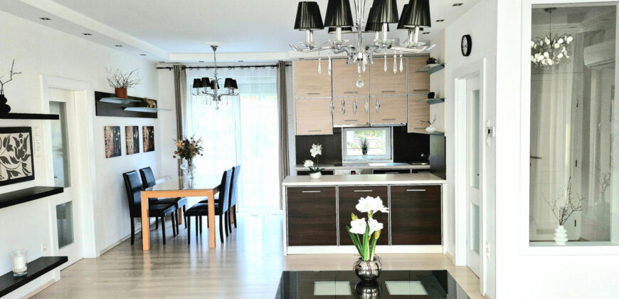 Bright, Modern 3+1 Room Apartment in the Green Belt of District II