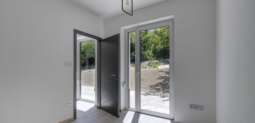 Luxury Living in District II – Premium New Development with Garden & Panoramic Terraces