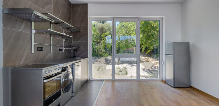 Luxury Living in District II – Premium New Development with Garden & Panoramic Terraces