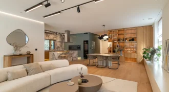 Award-Winning Architectural Masterpiece: Ultra-Luxury Residences in Svábhegy