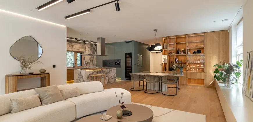 Award-Winning Architectural Masterpiece: Ultra-Luxury Residences in Svábhegy