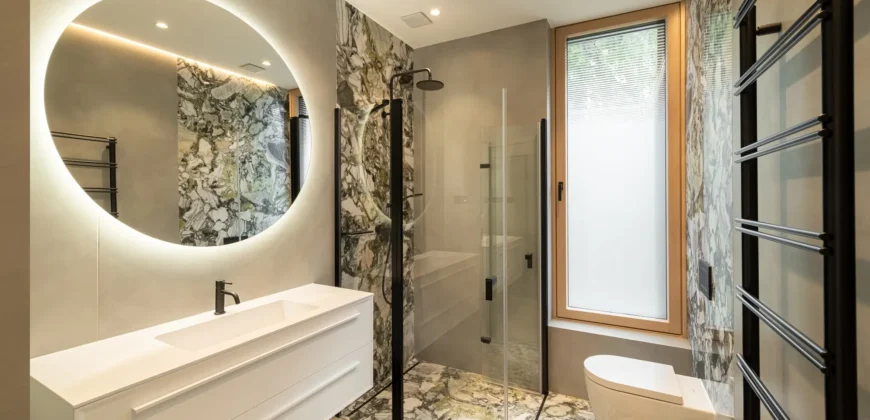 Award-Winning Architectural Masterpiece: Ultra-Luxury Residences in Svábhegy
