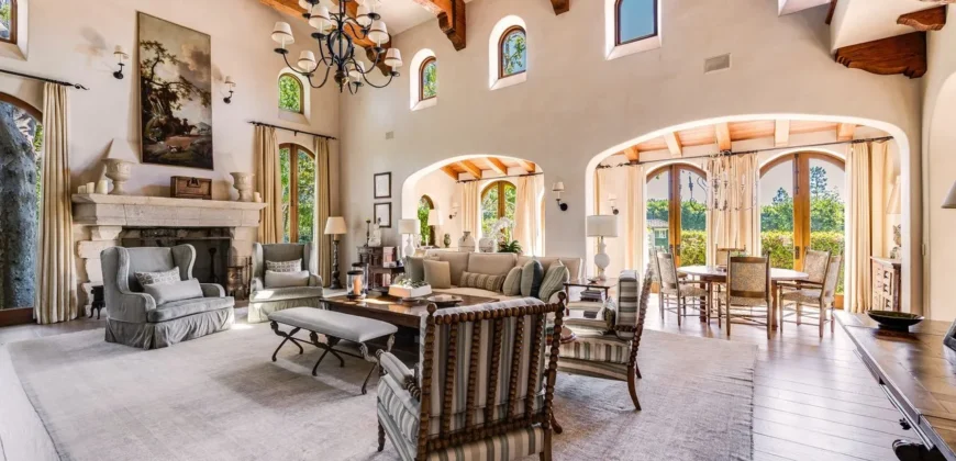 1550 Amalfi Dr – Los Angeles