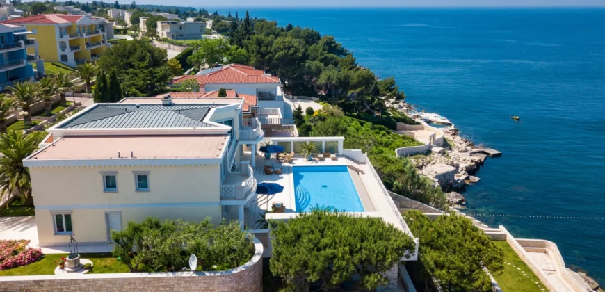 Seafront Luxury Villa With Infinity Pool And Stunning Adriatic Sea Views In Croatia – Umag