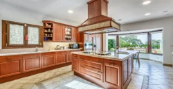 Astonishing Luxury Estate Nestled In A Secluded Oasis Of Tranquility, Close To La Mairena.