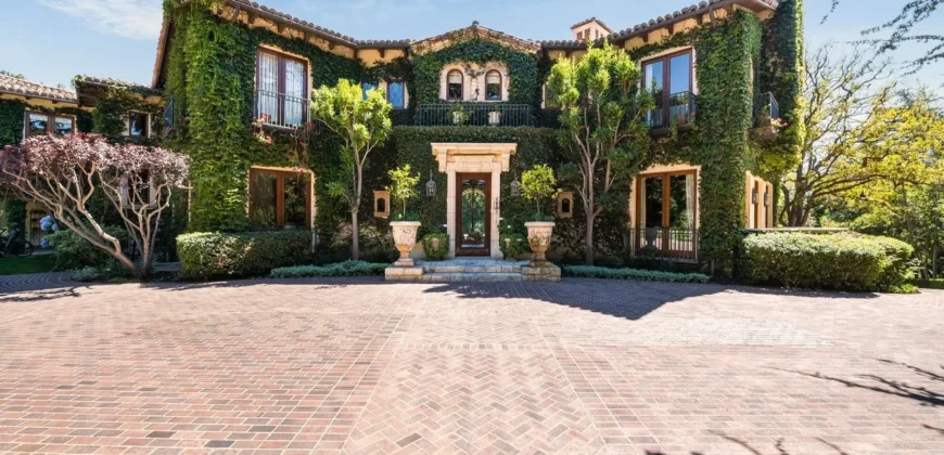 1550 Amalfi Dr – Los Angeles