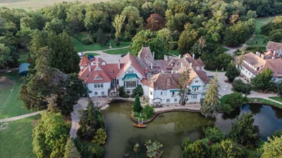 Grand Historic Castle Estate – Vienna