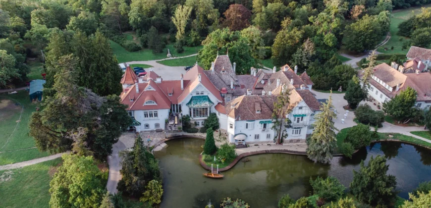 Grand Historic Castle Estate – Vienna