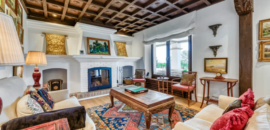 Astonishing Luxury Estate Nestled In A Secluded Oasis Of Tranquility, Close To La Mairena.