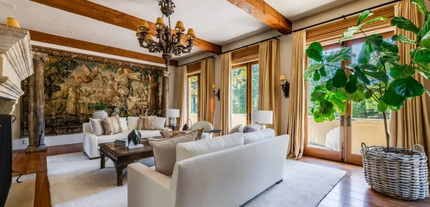 1550 Amalfi Dr – Los Angeles
