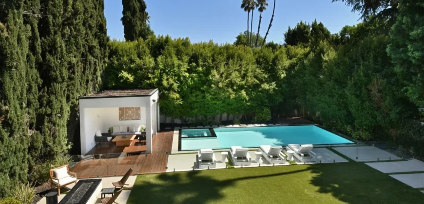 4544 Woodley Ave – Los Angeles