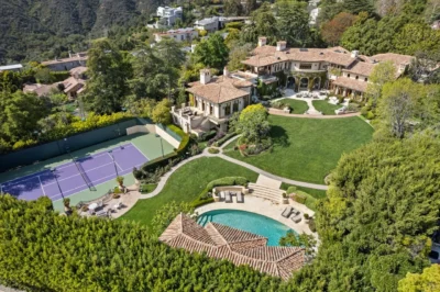 1550 Amalfi Dr – Los Angeles
