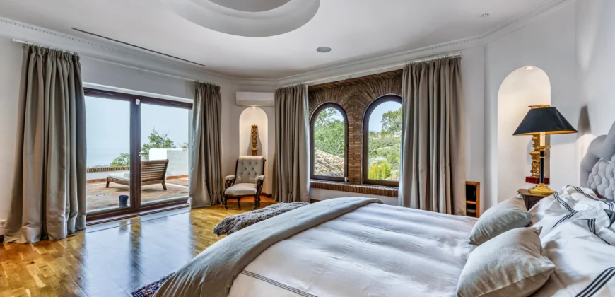 Astonishing Luxury Estate Nestled In A Secluded Oasis Of Tranquility, Close To La Mairena.