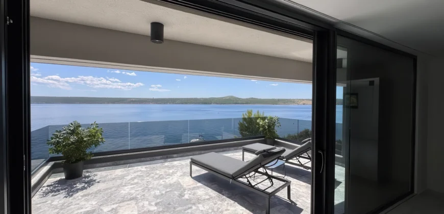 Modern Beachfront Villa With Direct Beach Access First Row To The Sea, Posedarju