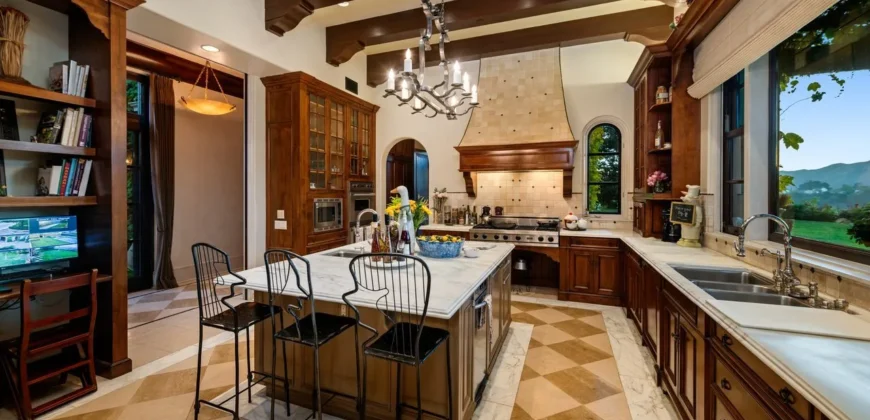 12721 Chalon Rd – Los Angeles