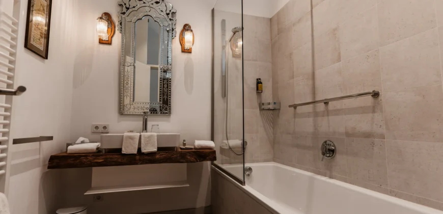 Grand Historic Castle Estate – Vienna