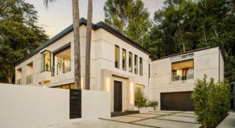 3208 Oakley Drive – Los Angeles