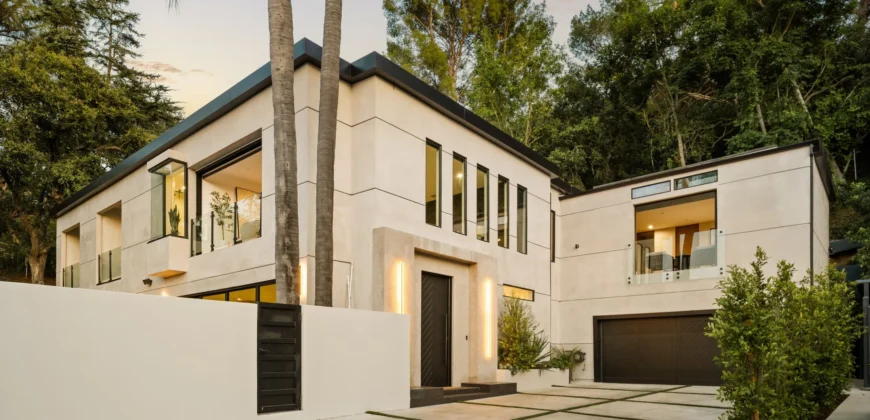 3208 Oakley Drive – Los Angeles