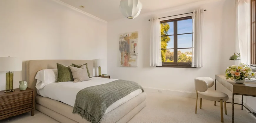 182 North Carmelina Avenue – Los Angeles