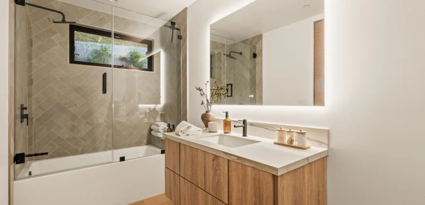3208 Oakley Drive – Los Angeles