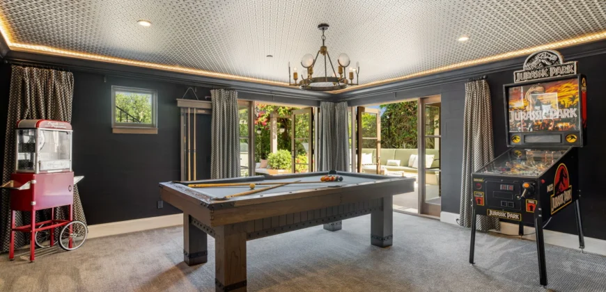 182 North Carmelina Avenue – Los Angeles
