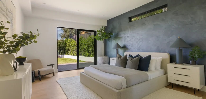 3208 Oakley Drive – Los Angeles