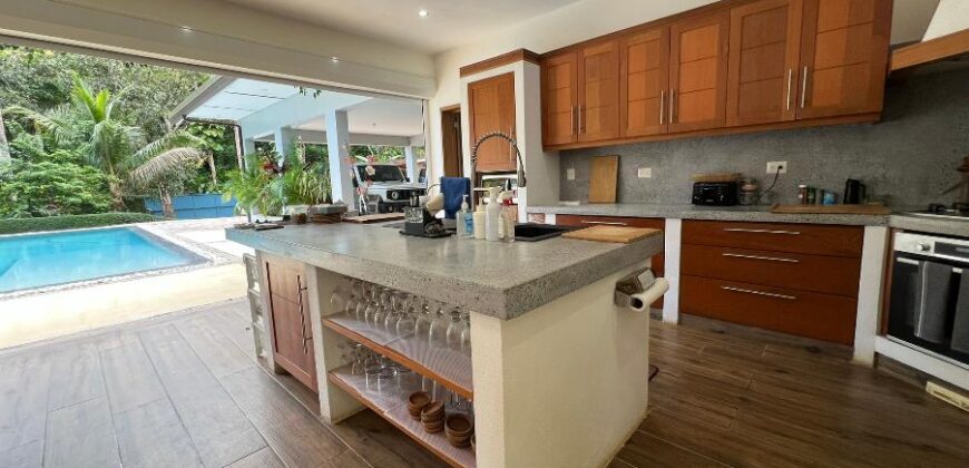 Luxury Villa + 2 Guest Apartments | Pool, Privacy & High Rental Potential, Las Terrenas